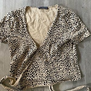 Brandy Melville wrap t shirt